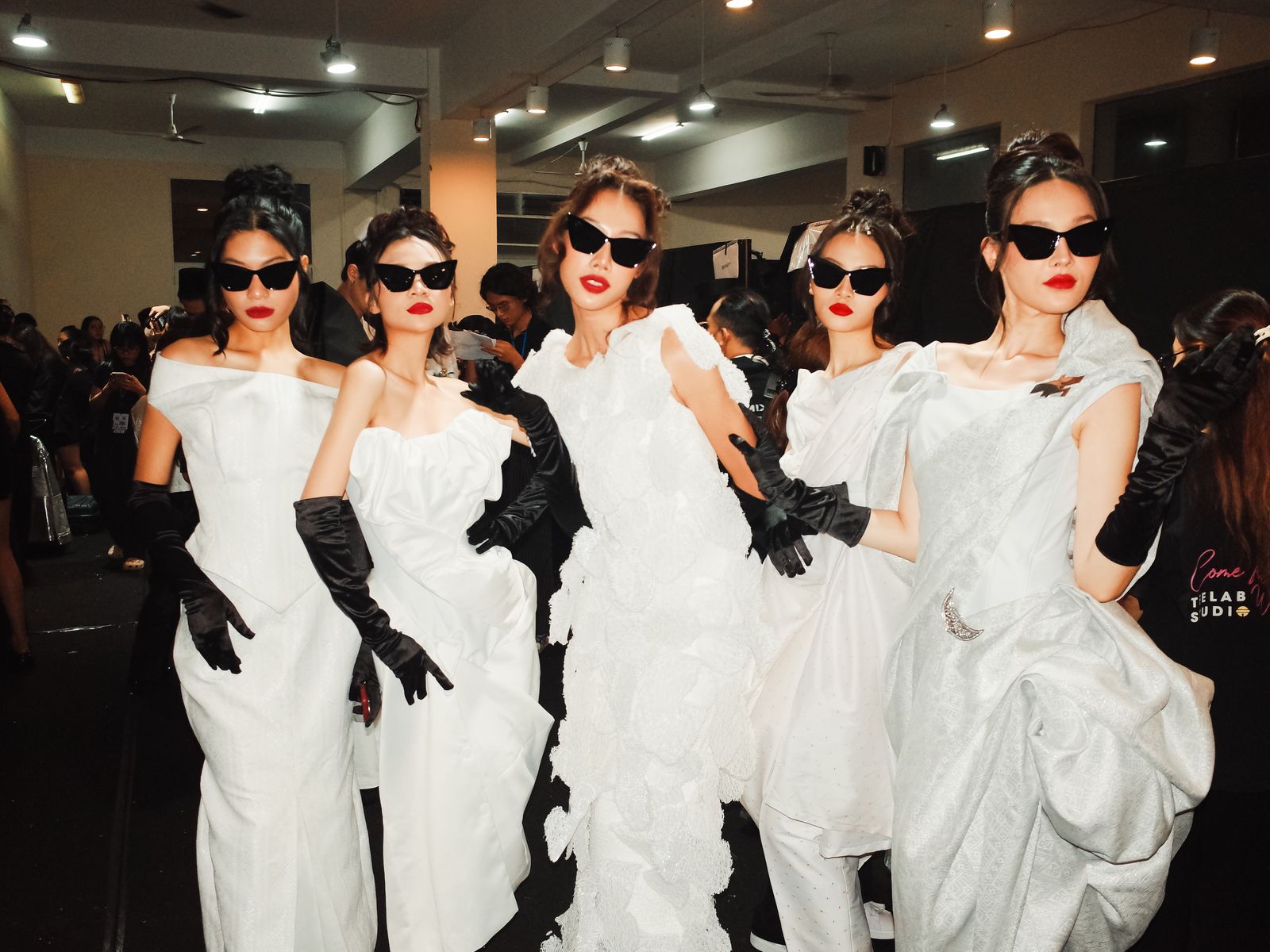 AVIFW Saigon - Backstage, frame 13